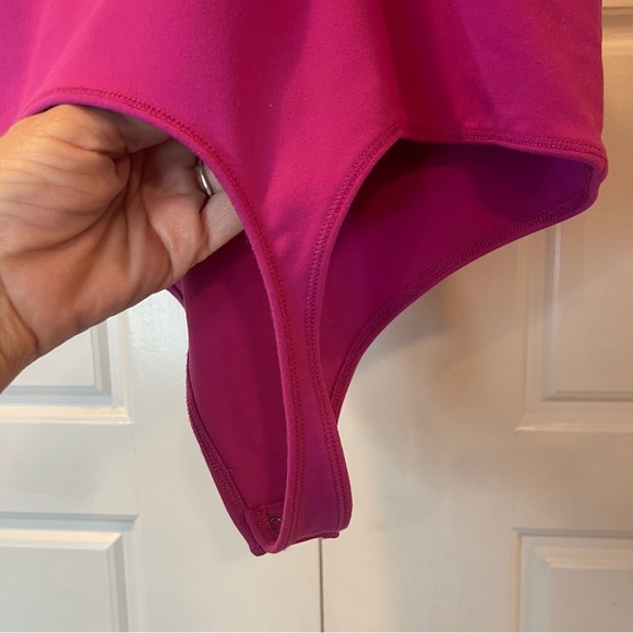 Abercrombie and Fitch Seamless Bodysuit Size Small Hot Pink - Picture 5 of 13